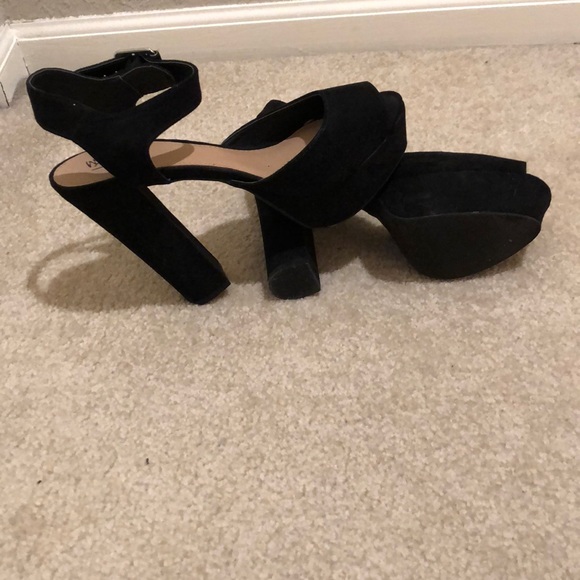 Platform heel - Picture 3 of 3